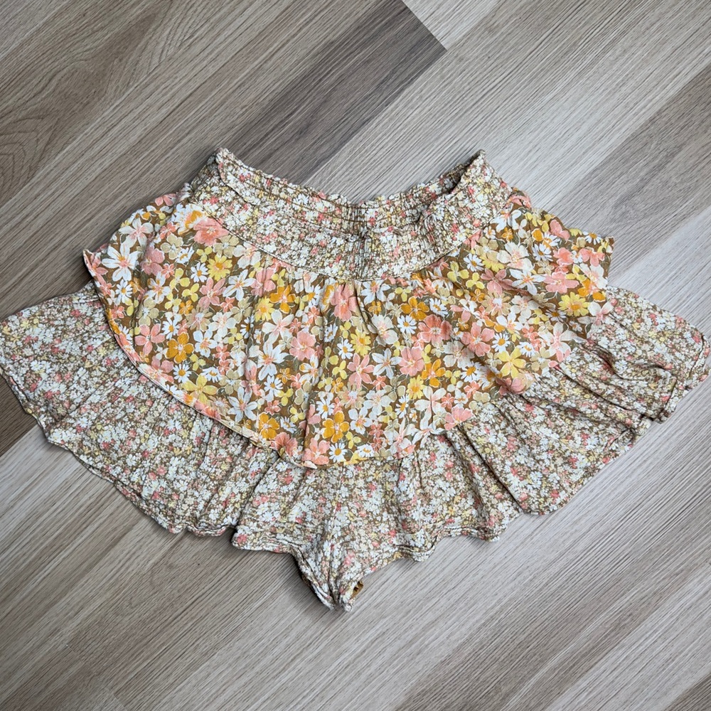 American eagle floral flutter shorts